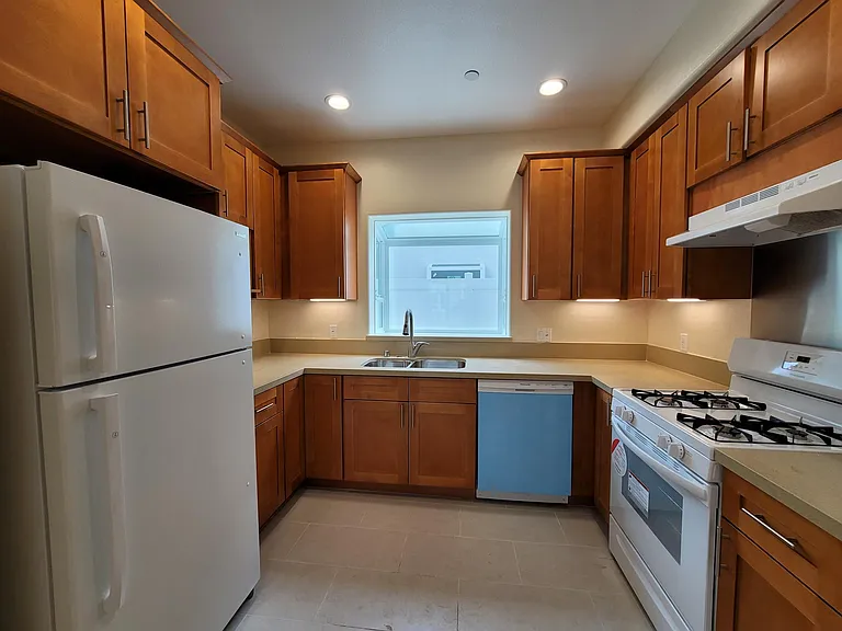 727 S Stoneman Ave #B — Photo 14