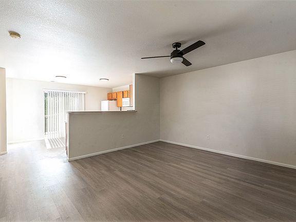 4th image of 221 Audubon Dr