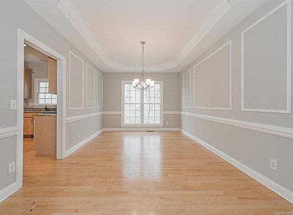 4th image of 1207 Beckford Glen Dr