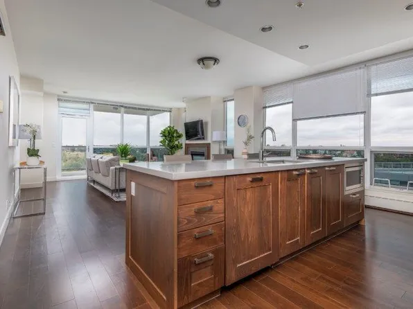 222 Riverfront Ave SW, Calgary, AB