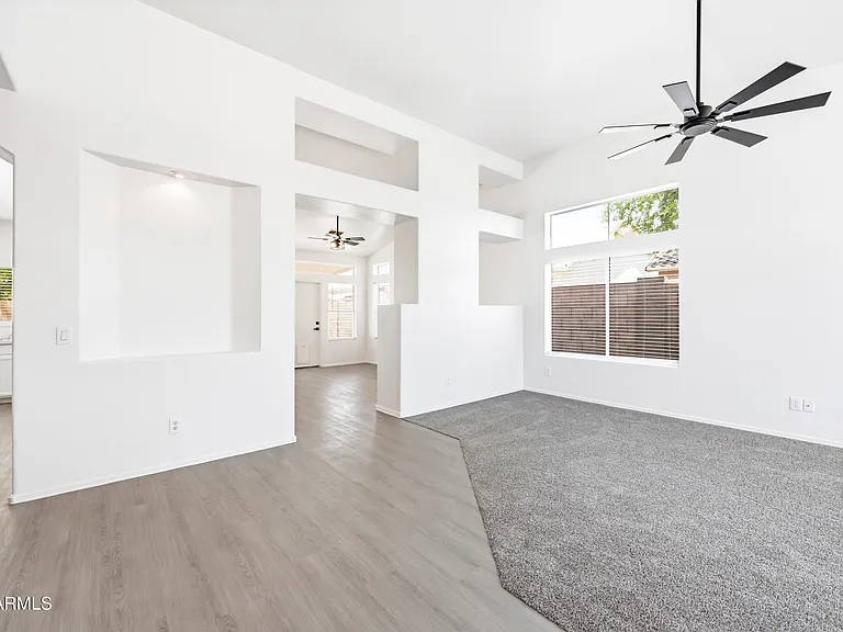 1540 E San Remo Ave — Photo 3
