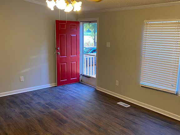 3rd image of 690 Old Moore Rd