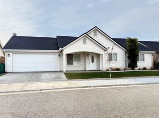 12 Birdwing Ct, Chico, CA 95973