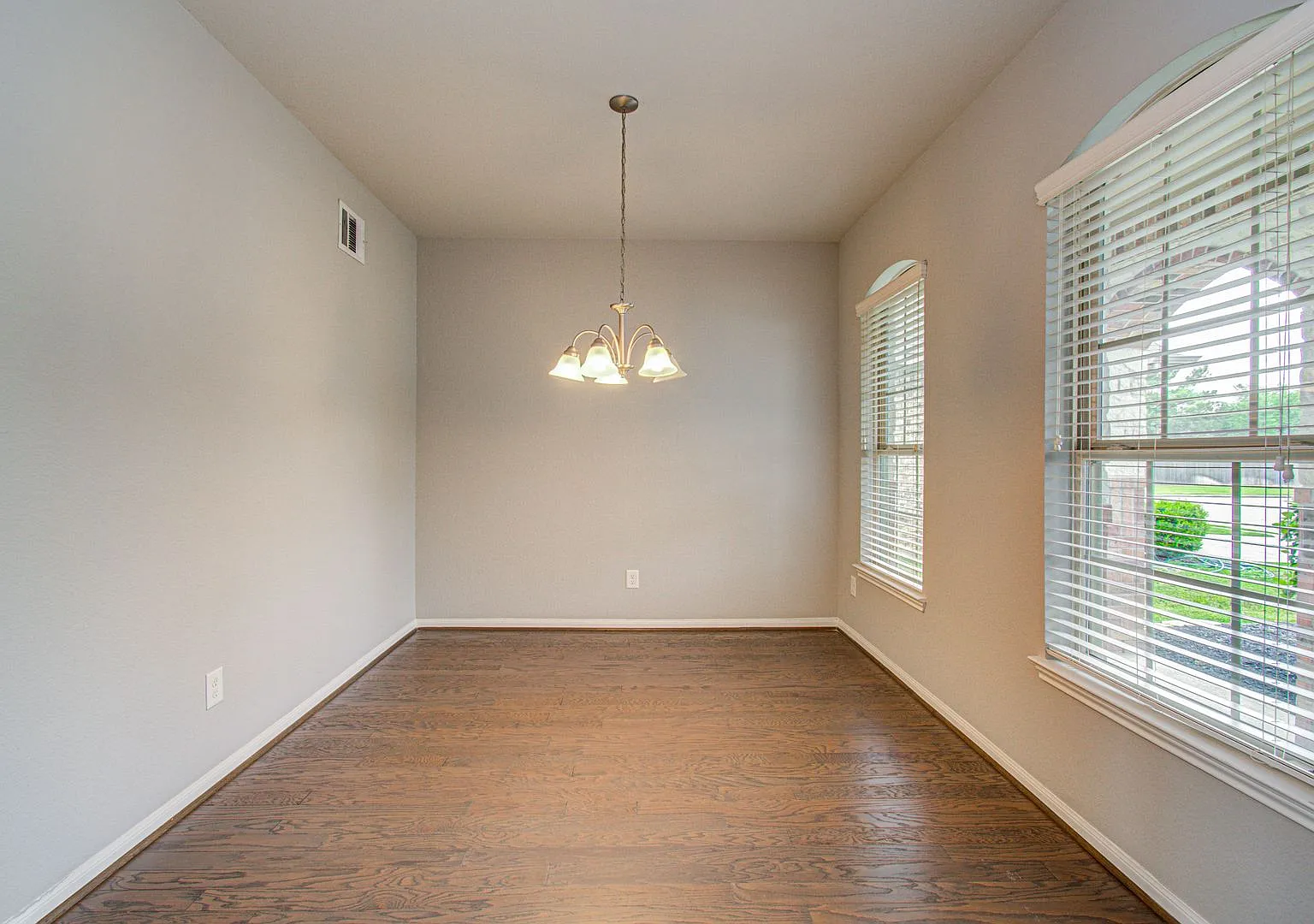 Stunning Waterfront Home in Marcello Lakes | 4 Bed, 3.5 Bath in Katy — Photo 2