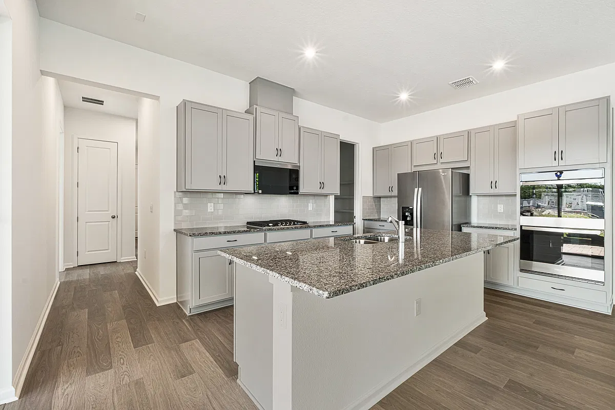 3 bed, 1671 sqft, $3,800 — Photo 4