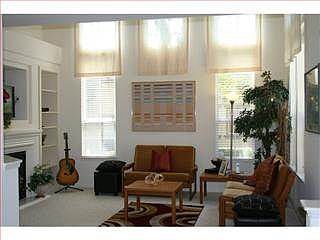 3rd image of 3138 Silverland Dr