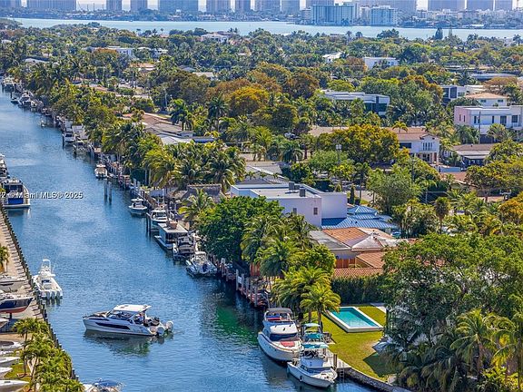 3rd image of 13499 Biscayne Blvd APT 1603