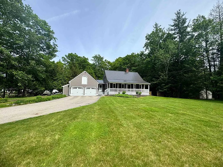 44 Stowell Rd — Photo 2