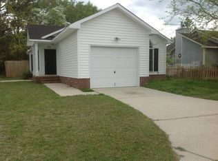 2204 Indigobush Pl, Fayetteville, NC 28304