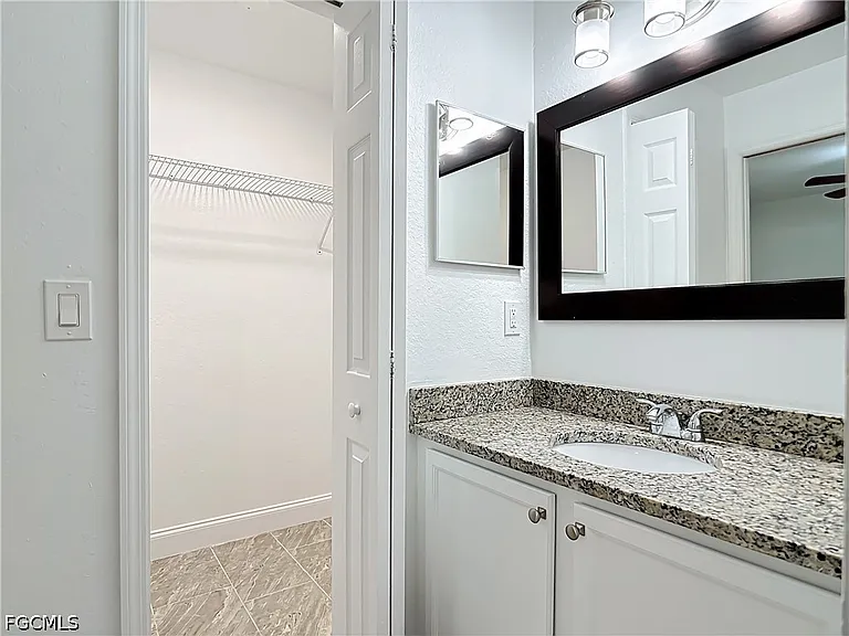 18522 Robinson Ave — Photo 18