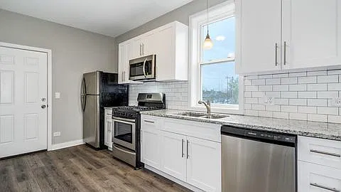 2 bed, $2,095 — Photo 3