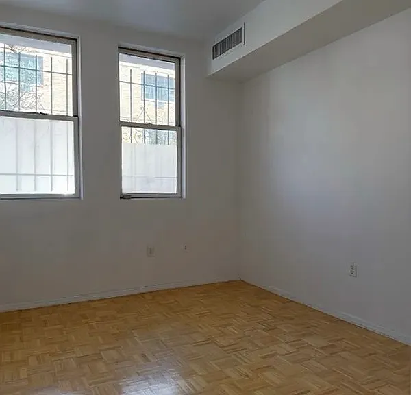 28 Maujer St #1 — Photo 3
