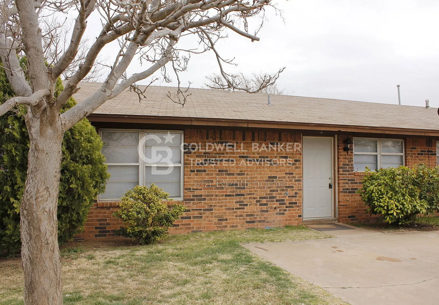2 bed, 1.5 bath, 1044 sqft, $925 — Photo 1