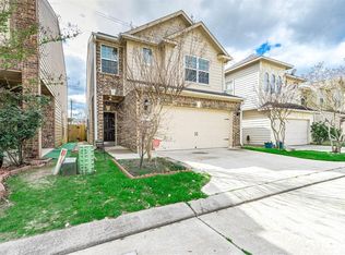 10909 Panther Ct, Houston, TX 77099