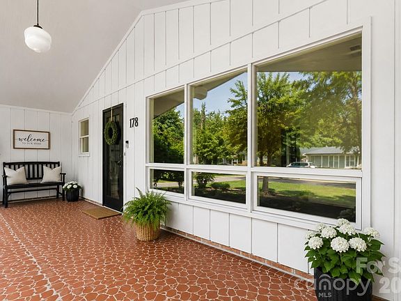 5th image of 178 Trailwood Dr