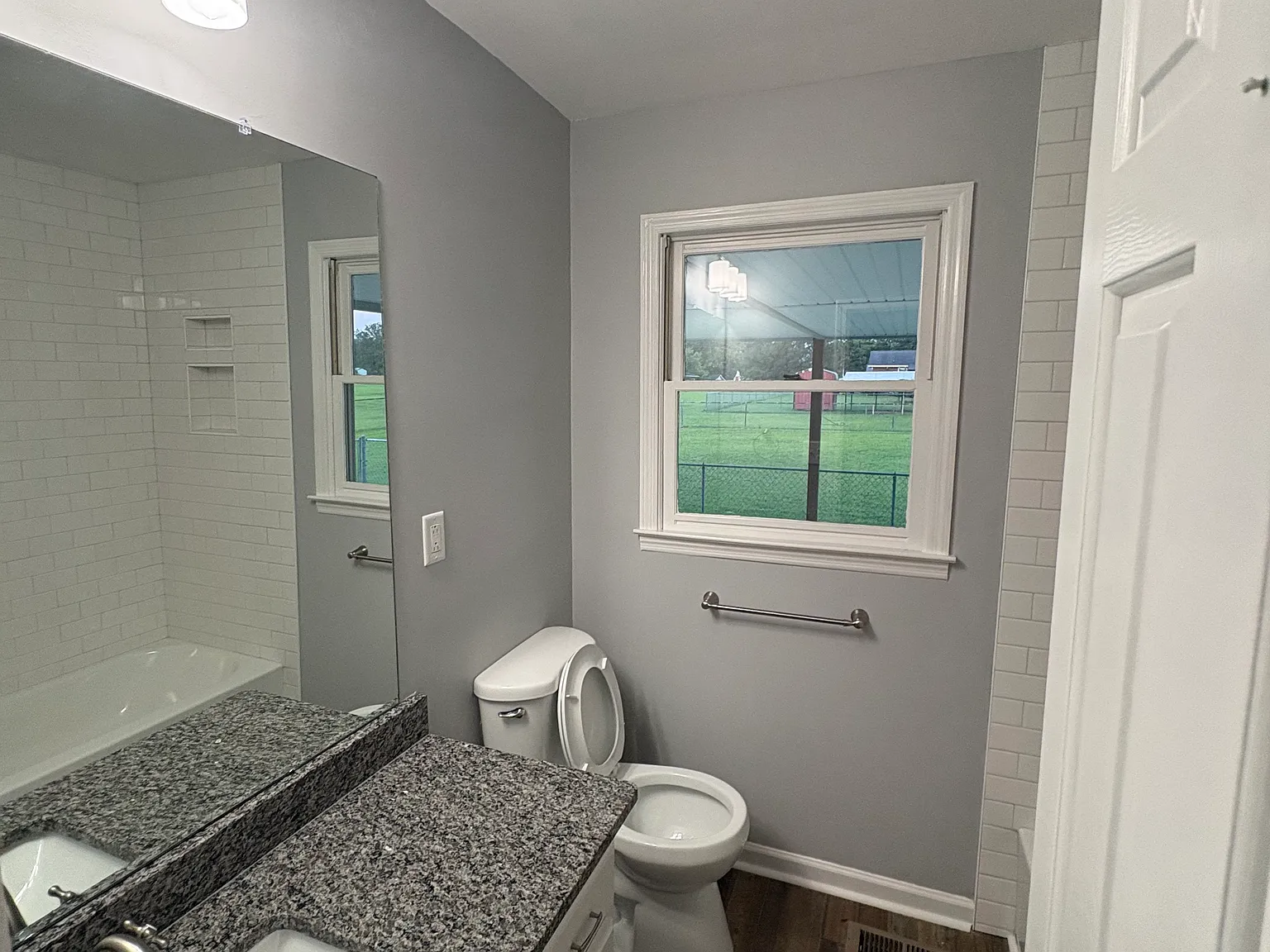 3 bed, 1872 sqft, $2,000 — Photo 3