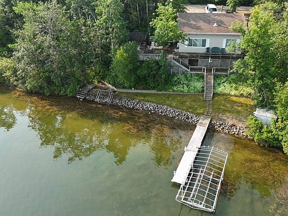 2nd image of 131 Shores Dr