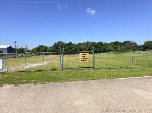 1800 S Haynie St, Skiatook, OK 74070