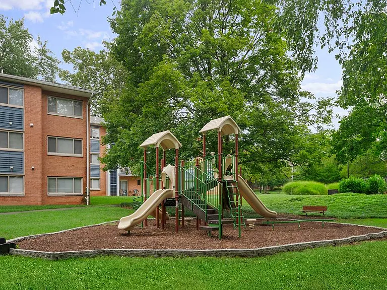 Arrowood Parc — Photo 17