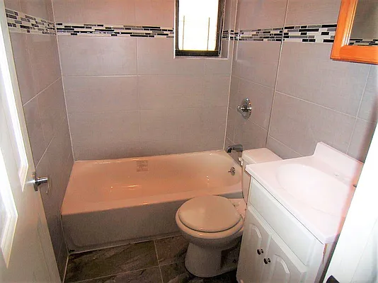 Rented by Zuz Realty | media 24