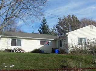 3 Ludlow Rd, Middletown, RI 02842