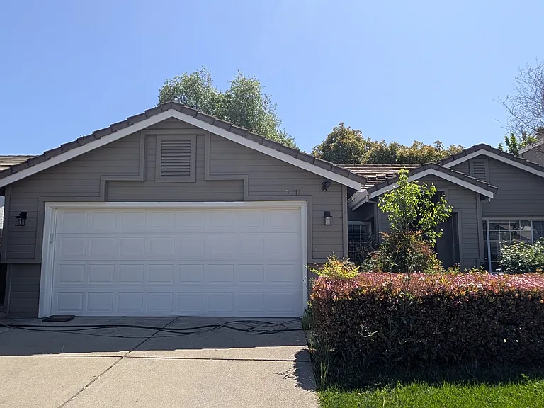 4717 Durham Ct — Photo 1