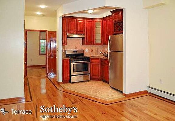 2nd image of 2014 Bedford Ave APT 1