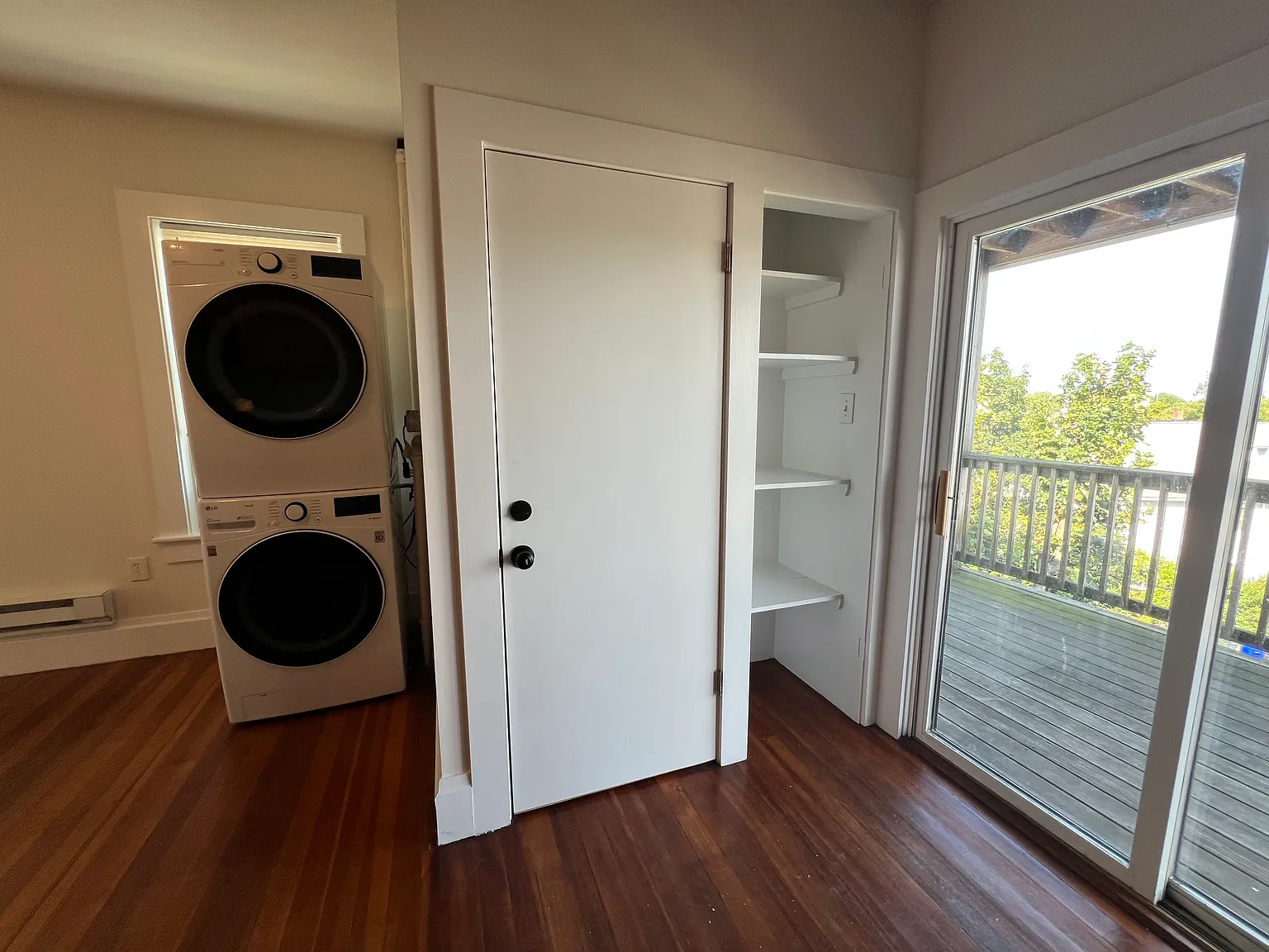 4 bed, 1300 sqft, $3,300 — Photo 4