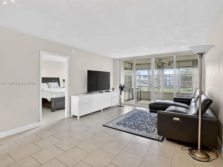 9330 Lagoon Pl #307 — Photo 11