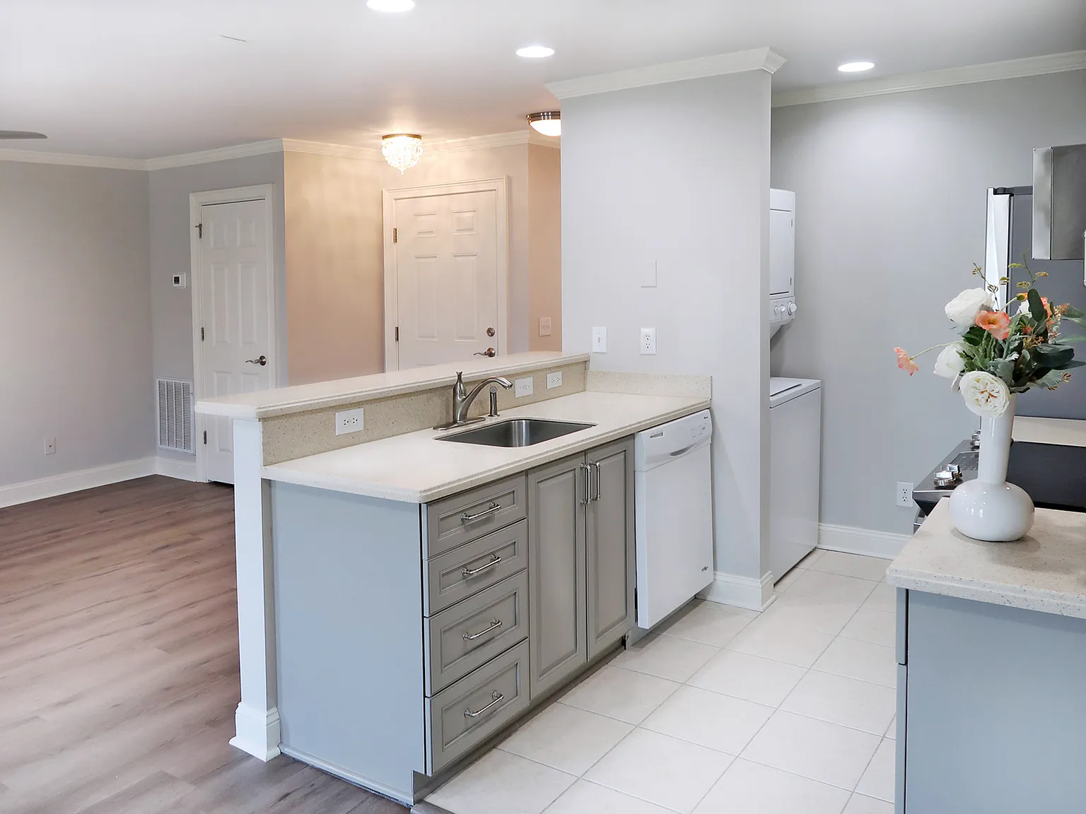1 bed, 750 sqft, $1,850 — Photo 4