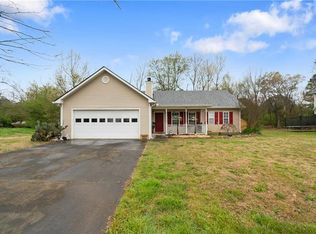 316 Martin Luther King Dr, Adairsville, GA 30103