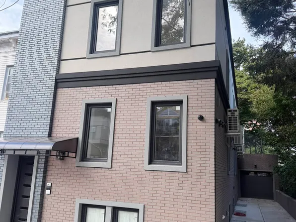 44-53 64th St #2R, Woodside, NY 11377
