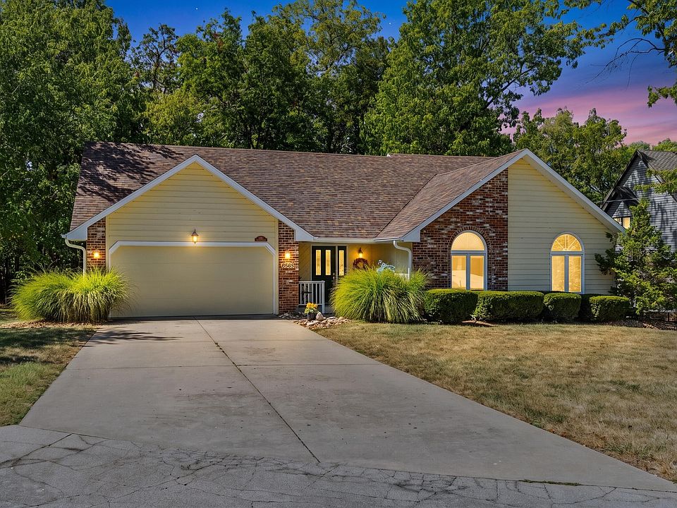 1st image of 3865 N Williams Court