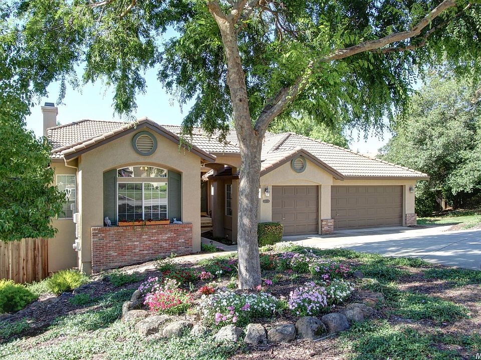 1st image of 4704 Hearthstone Pl
