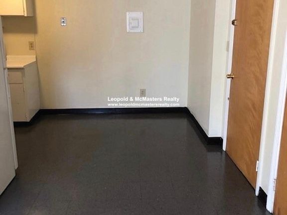 3rd image of 1731 Washington St #10P