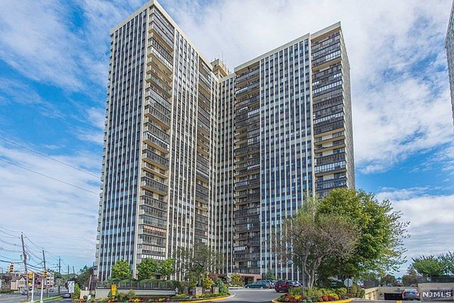 1st image of 300 Winston Dr APT 1509