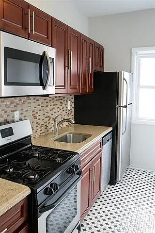 509 Washington St #2 — Photo 1