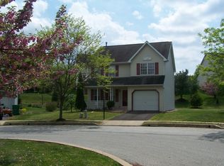 50 Blackberry Dr, Pottstown, PA 19464