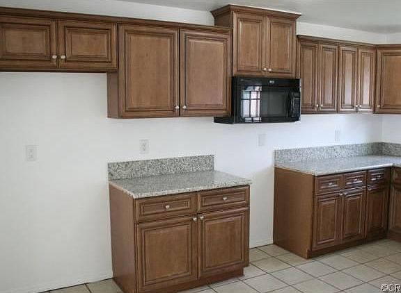 5th image of 16312 Lakewood Blvd