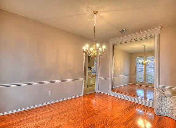 3rd image of 3221 Marquette Dr