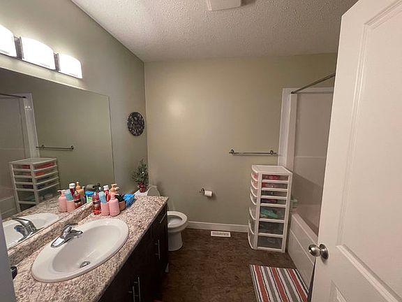 5th image of 5201 52nd Ave #1A