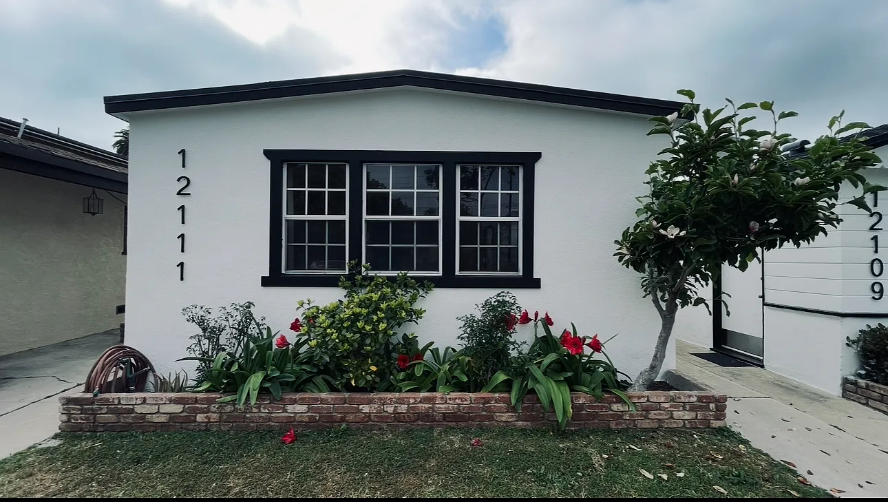 Studio, 580 sqft, $2,000 — Photo 1