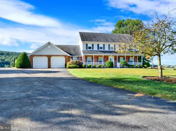 1151 King Dr, Chambersburg, PA 17202