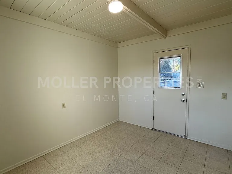 10513 Venita St — Photo 7