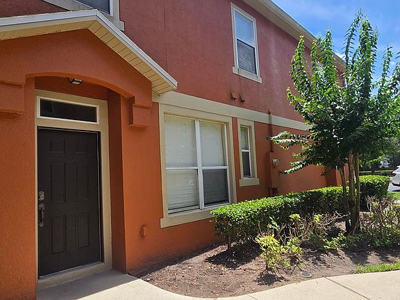 3rd image of 2921 Pine Oak Trl