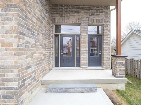 355 Wellington St, Brantford, ON N3S 3Z4