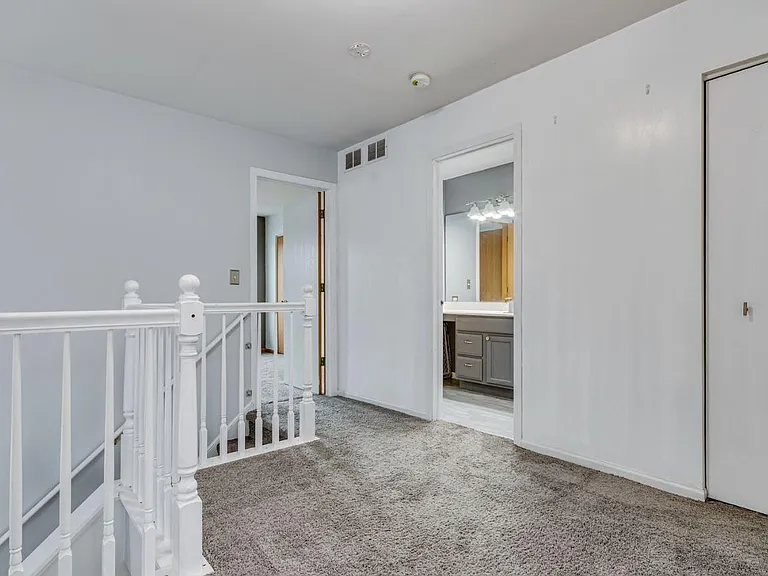 4023 Oak Tree Ln — Photo 21