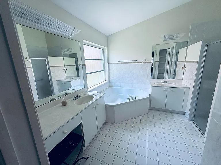 10921 Royal Caribbean Cir #10921 — Photo 6