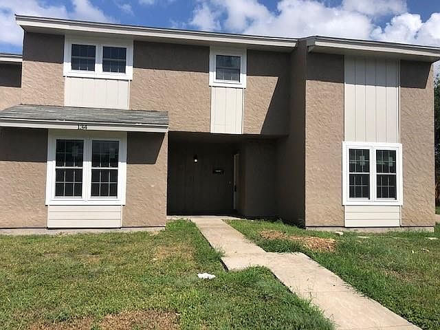 1st image of 134 Green Point Dr #A