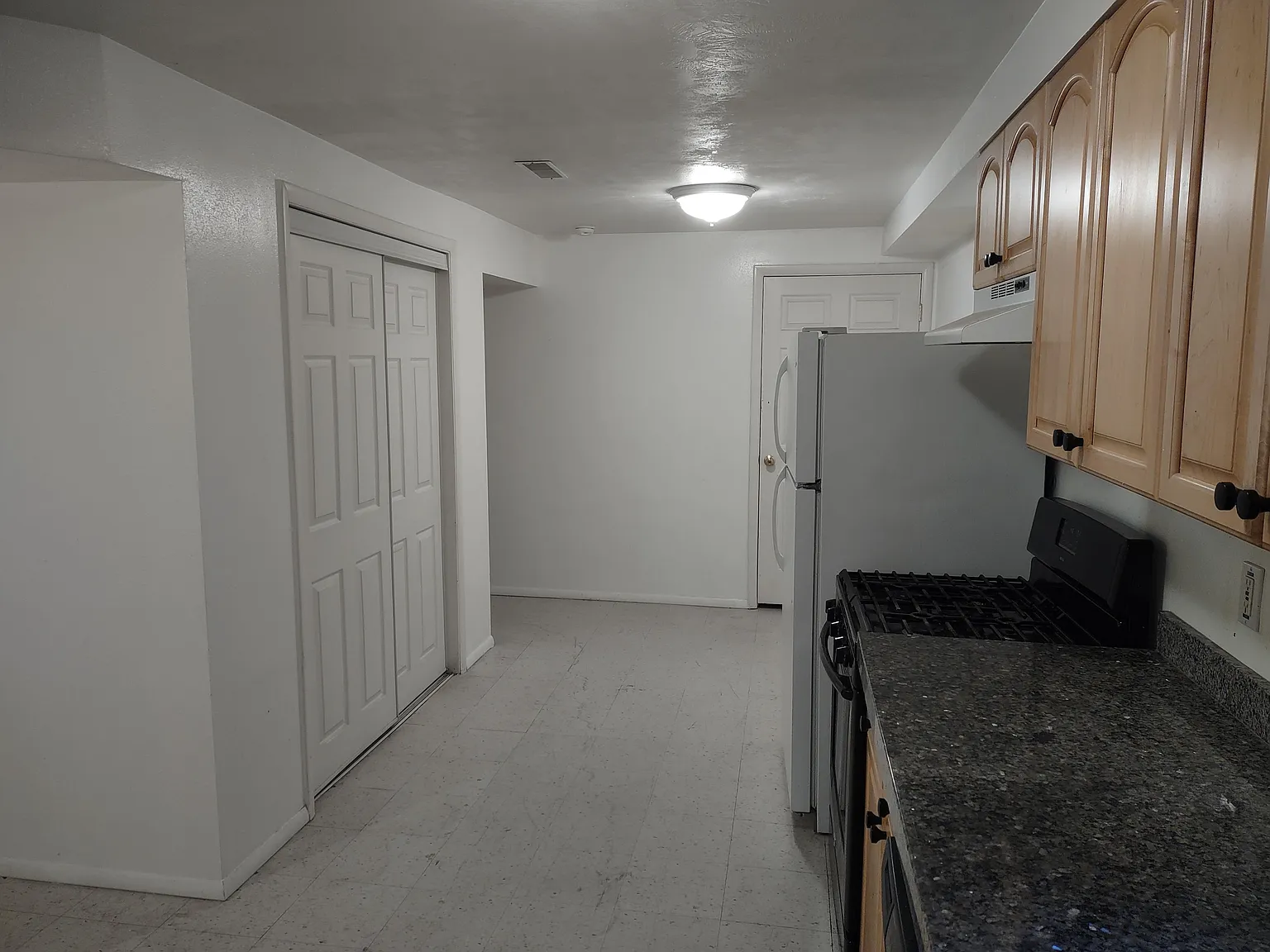 3 bed, 1500 sqft, $1,950 — Photo 3